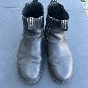 Women’s size 8 (us) blundstone boots